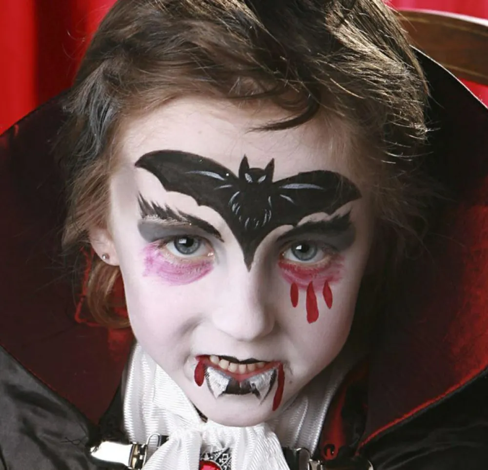 Halloween|Fastelavn< Ansigtsfarve - Dracula