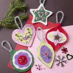 Jul<Creativ Company Julepose - Lav juleophæng af filt