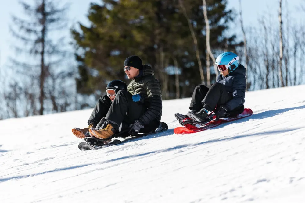 Leg I Sneen< Kælk - Snowbob