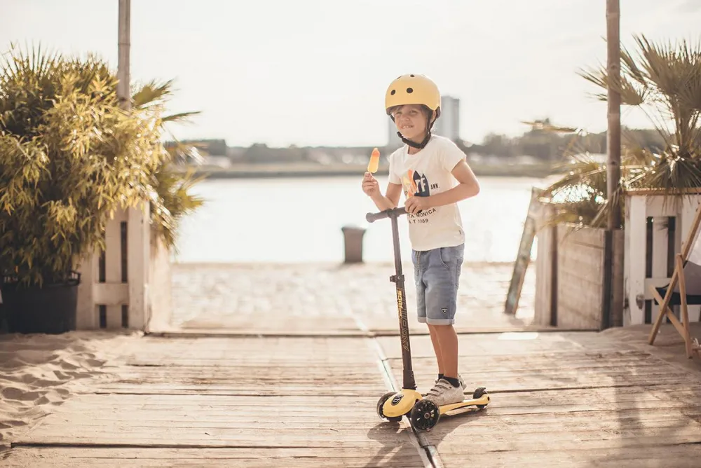 Løbehjul<Scoot & Ride Løbehjul - Highwaykick 3 m. LED, Lemon