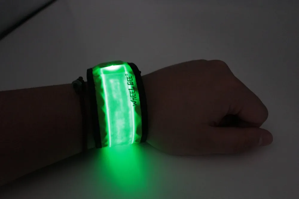 Børnesikkerhed< LED-bånd med slap-wrap