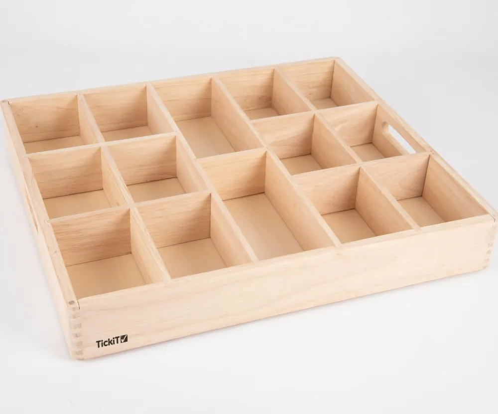 Trælegetøj|Montessori<tickit® Sorteringsbakke af træ, 14 rum