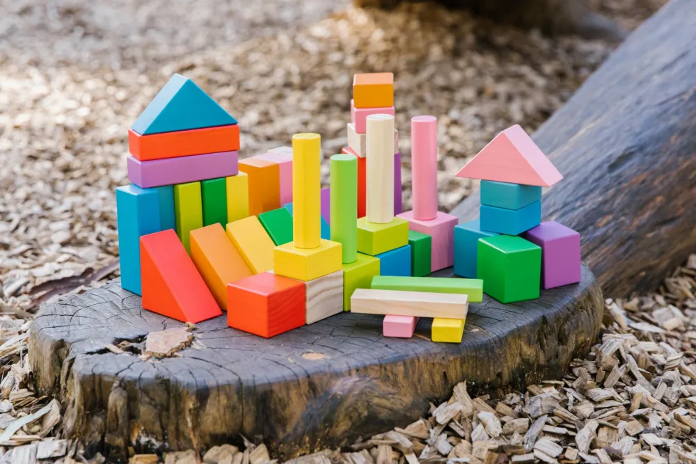 Trælegetøj|Montessori< Træklodser - Regnbue, 45 dele